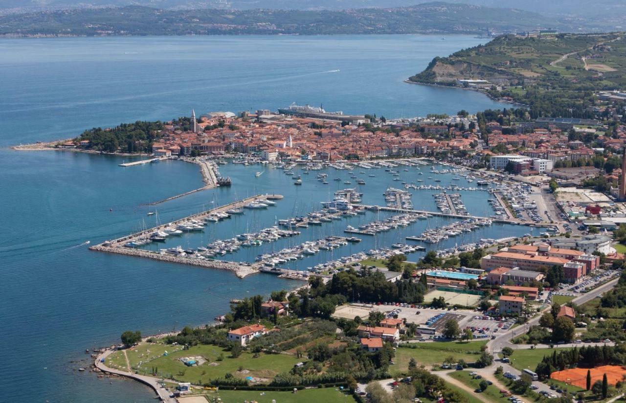 Apartma Ema Izola Luaran gambar